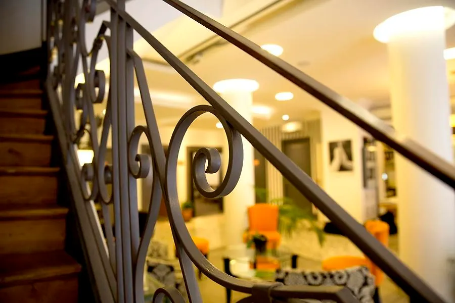 Hotel Raymond 4 Toulouse France