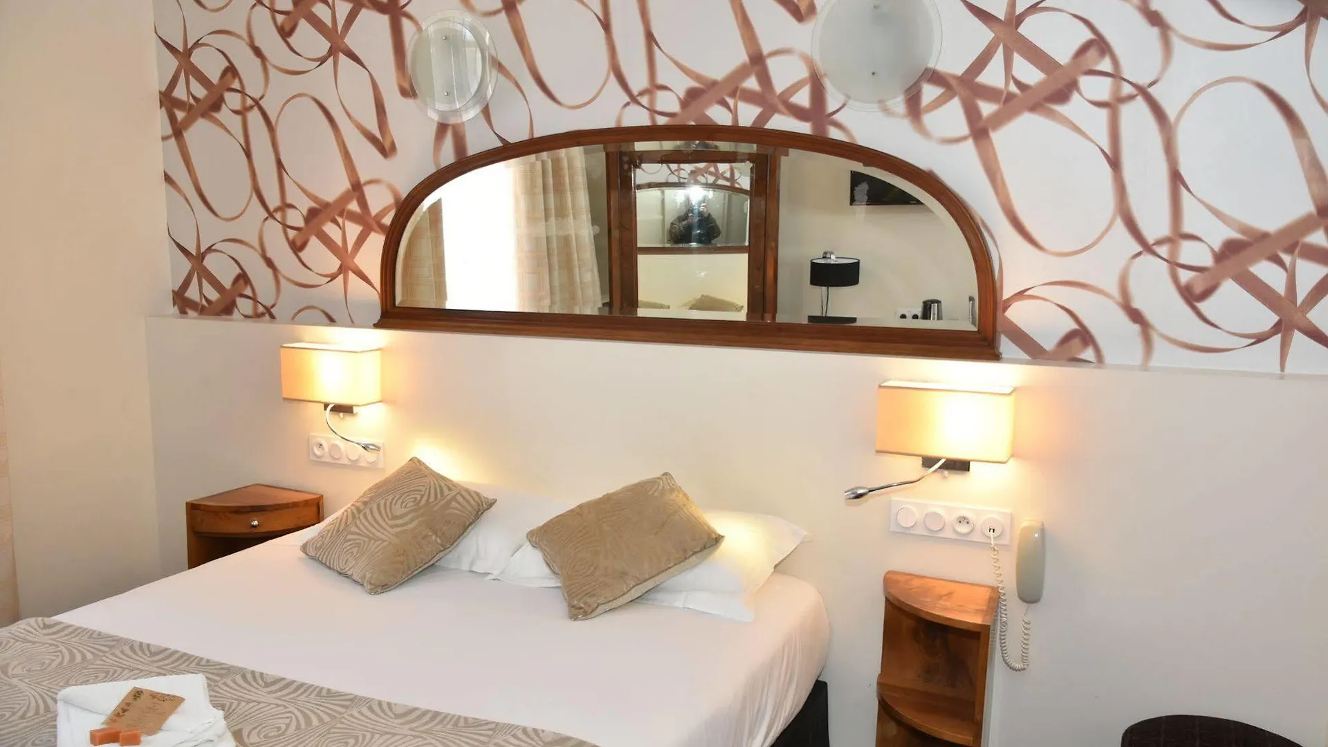 Hotel Raymond 4 Τουλούζη 3*,